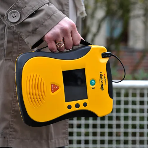 Przenośne AED Lifeline