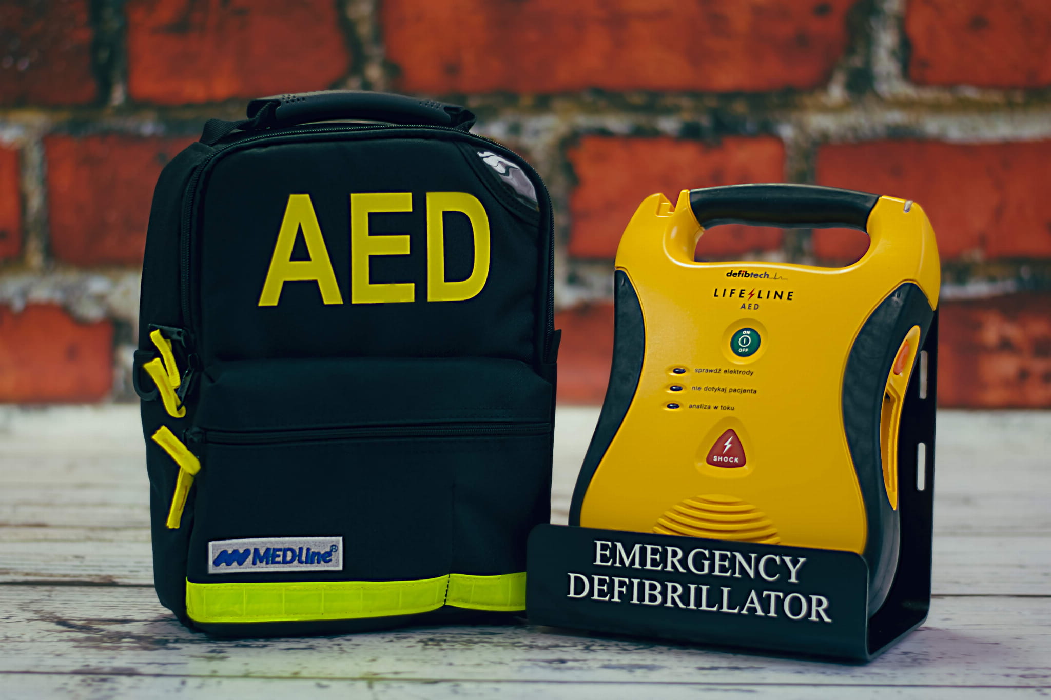 Defibrylator AED